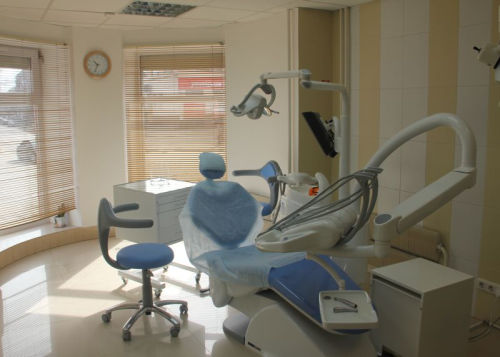"Хеликс: Стоматологическая клиника 8" позволяет нам не только вести учет пациентов, товаров и услуг, но и рассчитывать зарплату и проводить маркетинговые мероприятия!"